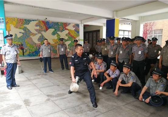 長沙紅光保安服務有限公司,長沙安保服務,長沙安全服務,長沙非武裝押運,勞務派遣服務 長沙紅光保安服務有限公司,長沙安保服務,長沙安全服務,長沙非武裝押運,勞務派遣服務